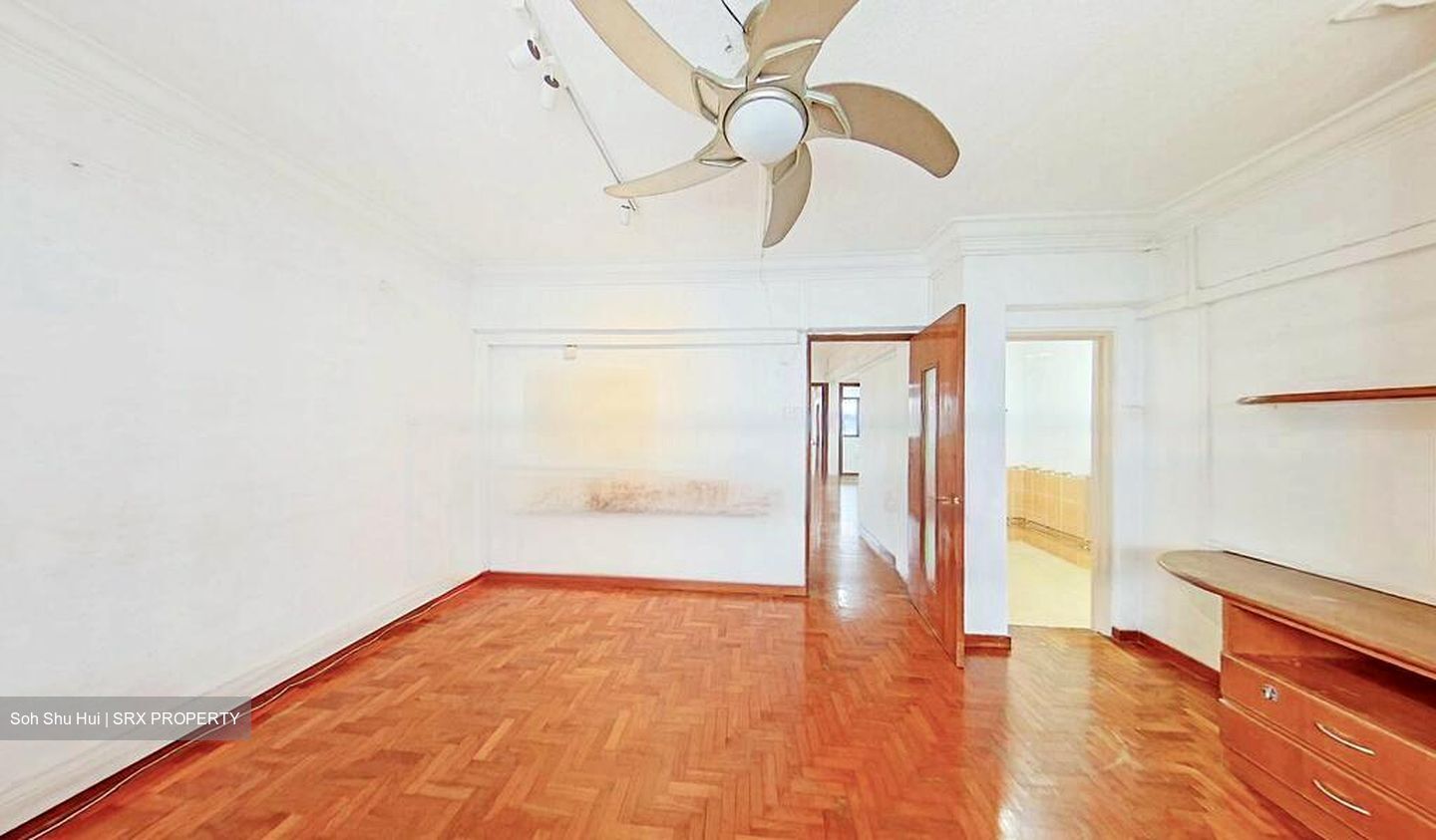 Blk 336 Jurong East Avenue 1 (Jurong East), HDB Executive #462980471